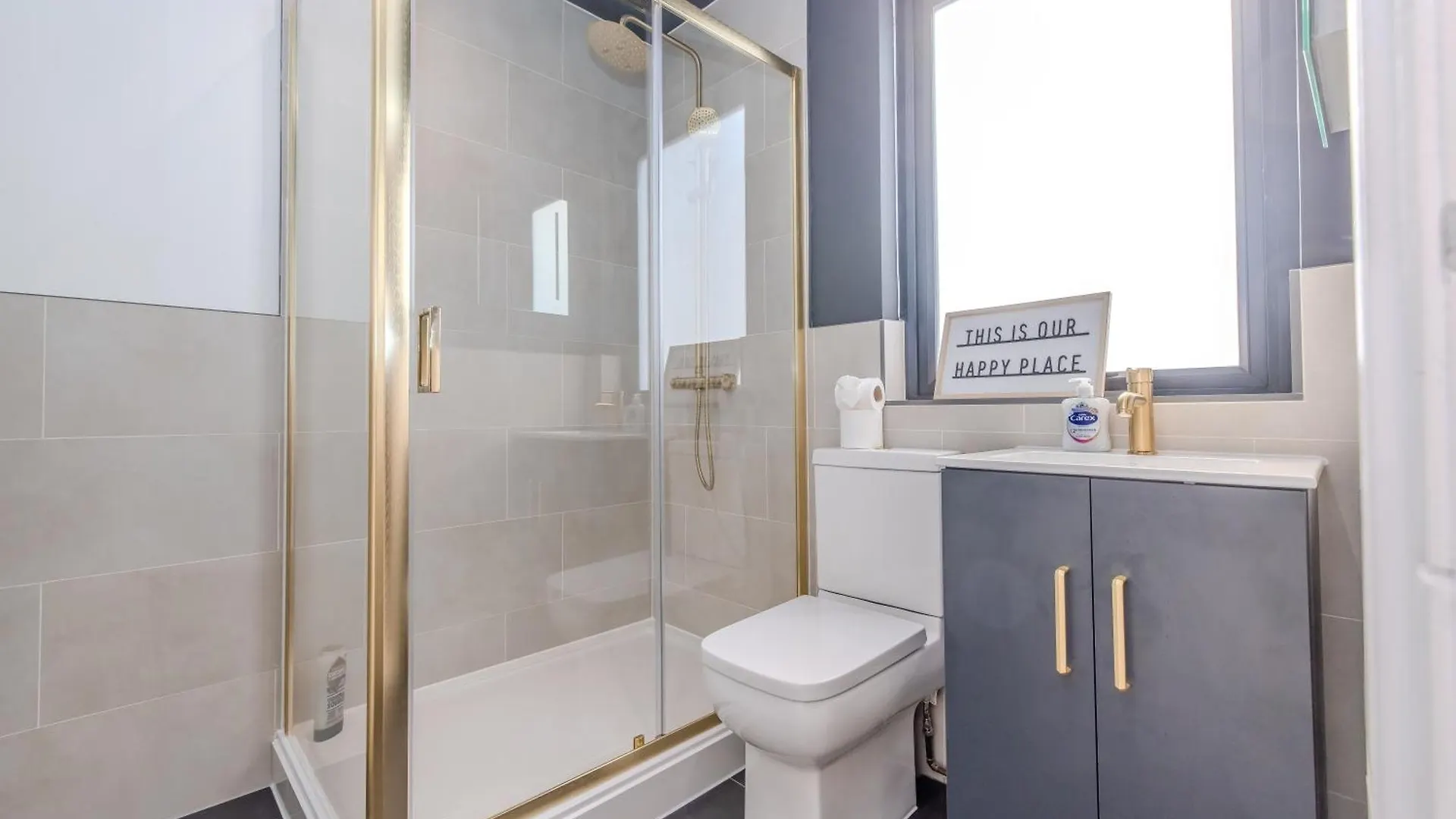 Morden Studio Flat Next To Beach Sleep 5 Brighton